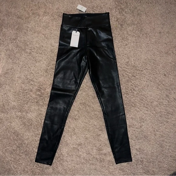 Abercrombie & Fitch Black Faux Leather Pull On Leggings Size XS NWT - Picture 7 of 10